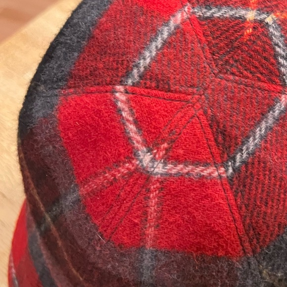 Wigens Insulated Wool Cold Weather Cap, tuck away ear warmers. Men's Large. NWOT - Picture 5 of 7